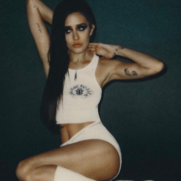 Meet your Posher, Maxwell - Picture 1 of 2